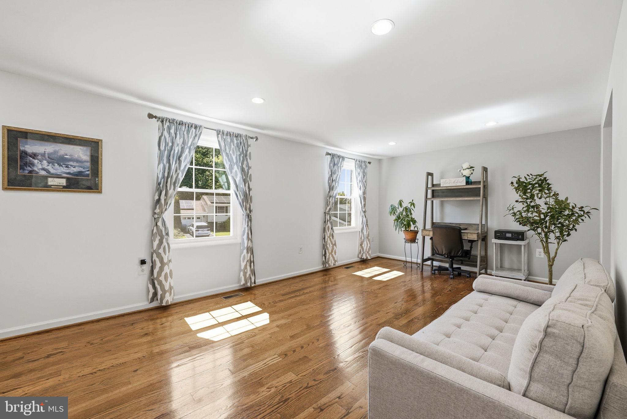 6816 ROCK CREEK COURT