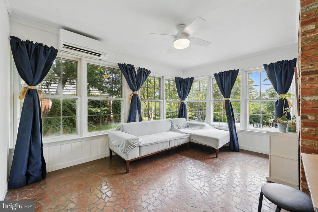 6622 SKYLINE COURT