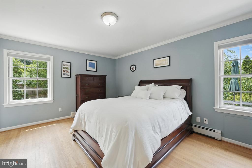 6622 SKYLINE COURT