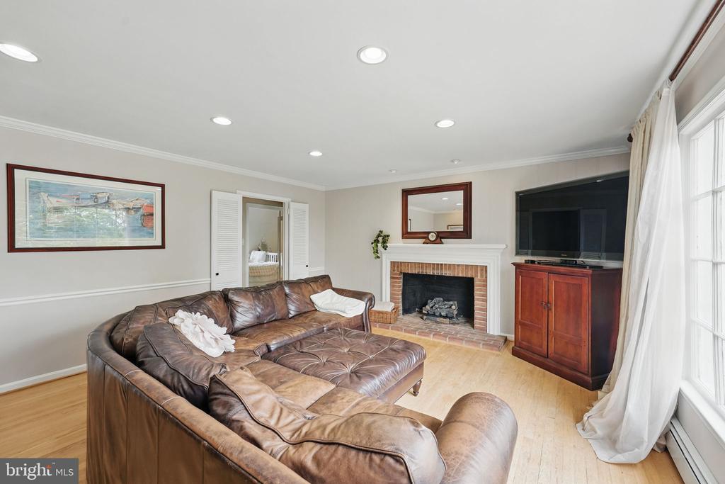 6622 SKYLINE COURT
