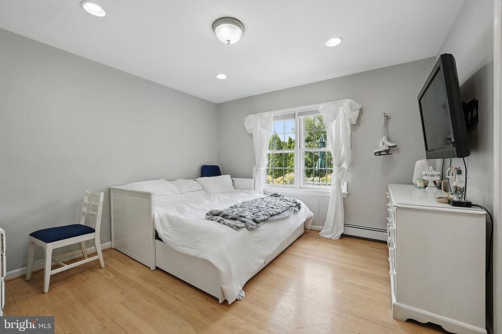 6622 SKYLINE COURT