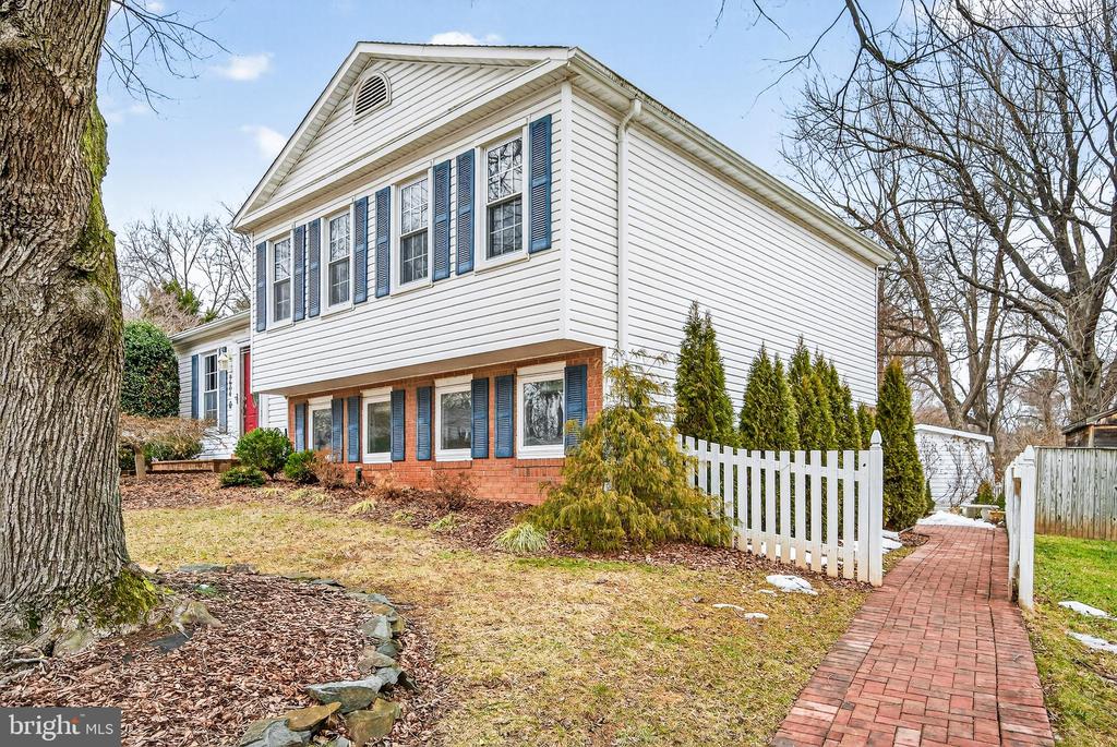 9604 GLENARM COURT