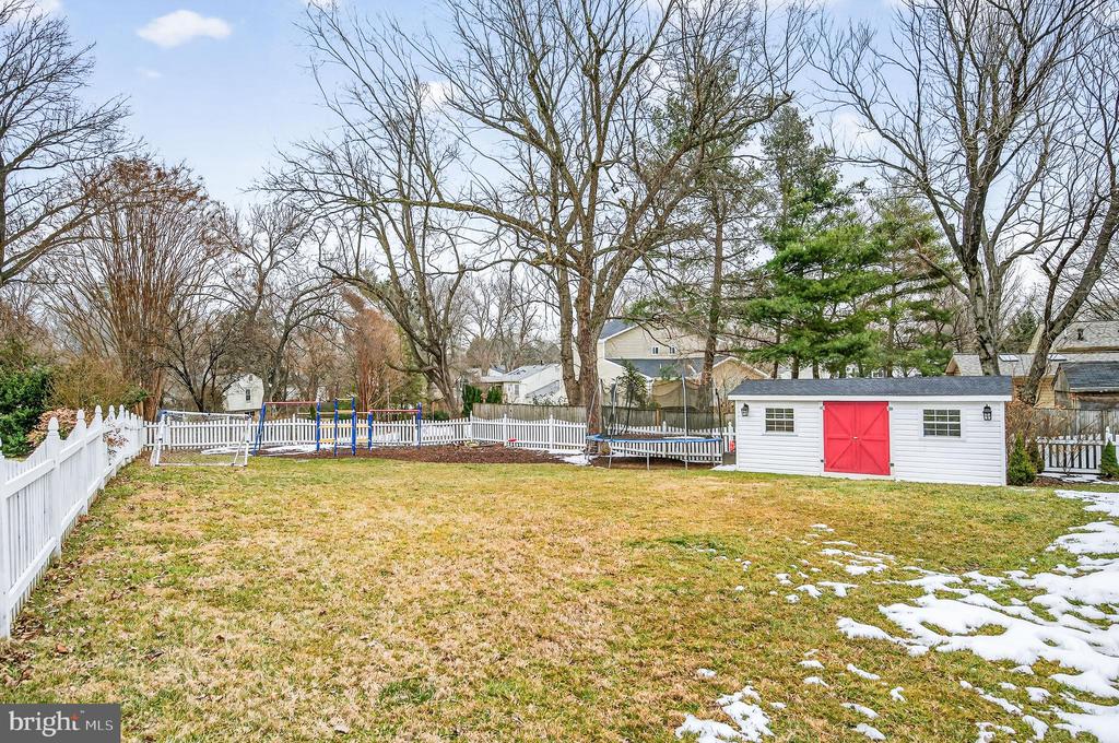 9604 GLENARM COURT