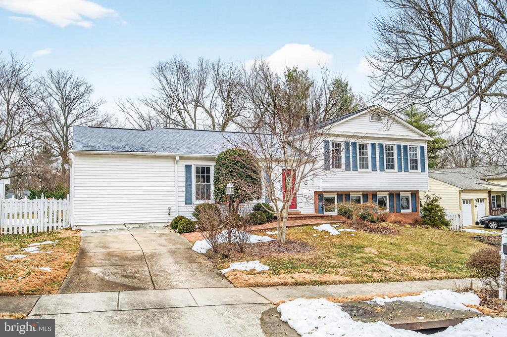 9604 GLENARM COURT