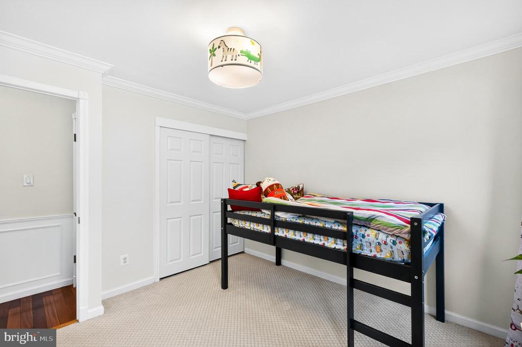 9604 GLENARM COURT