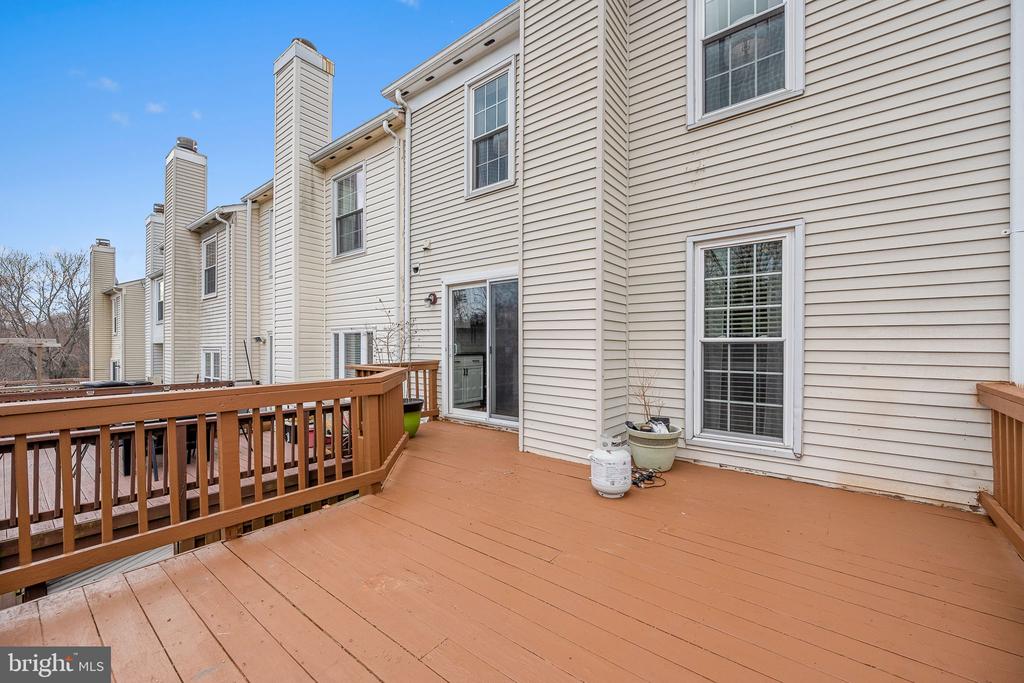 3711 FOXFIELD LANE