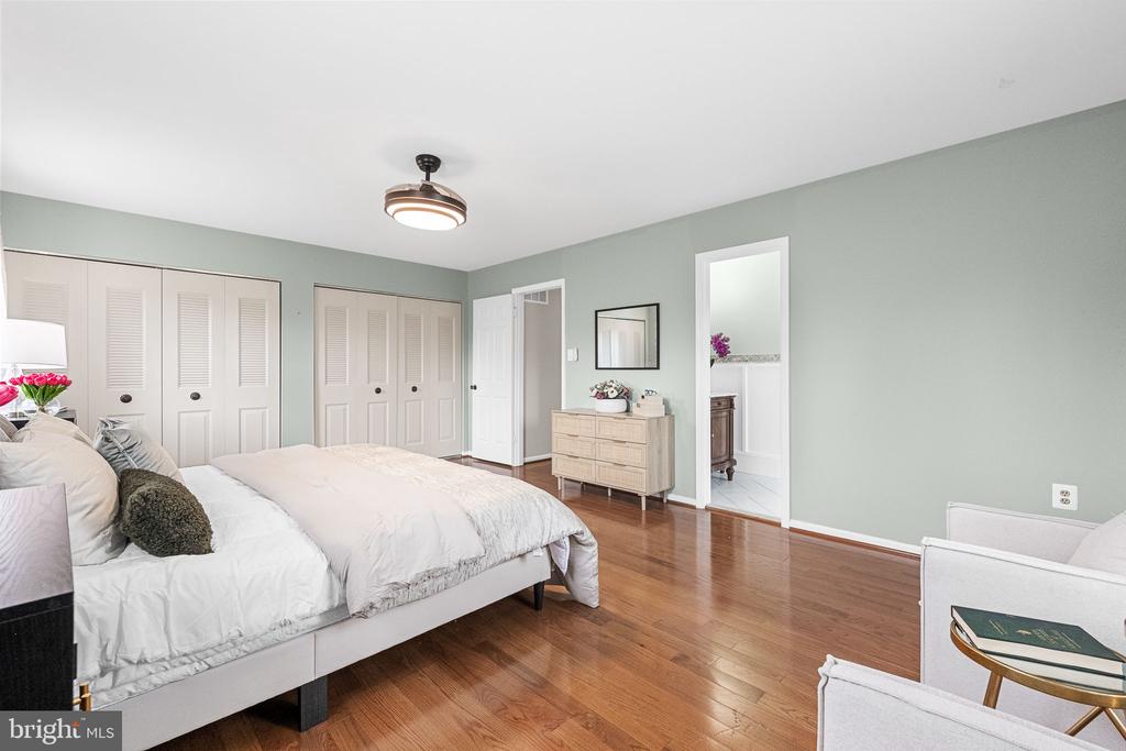 3711 FOXFIELD LANE