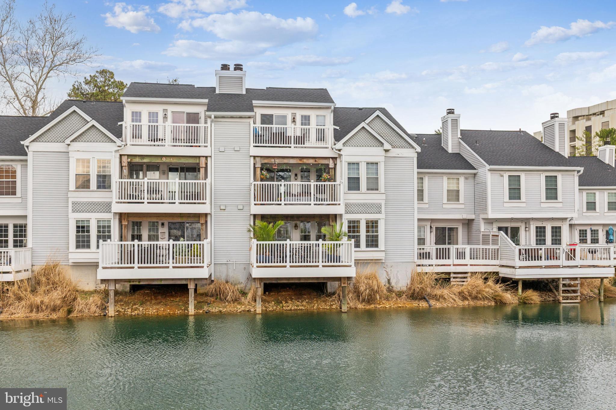 3353 LAKESIDE VIEW DRIVE 8-3