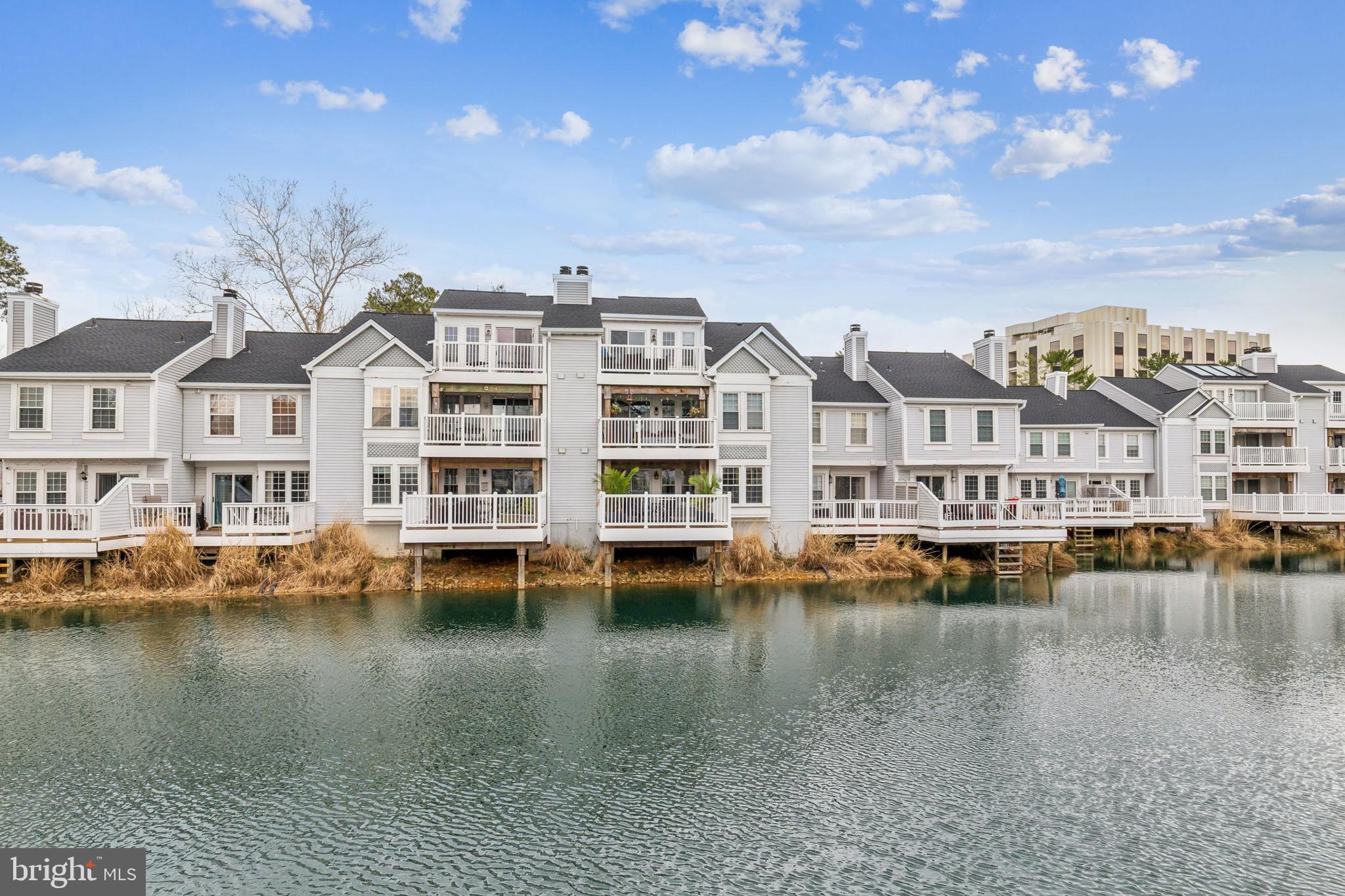 3353 LAKESIDE VIEW DRIVE 8-3