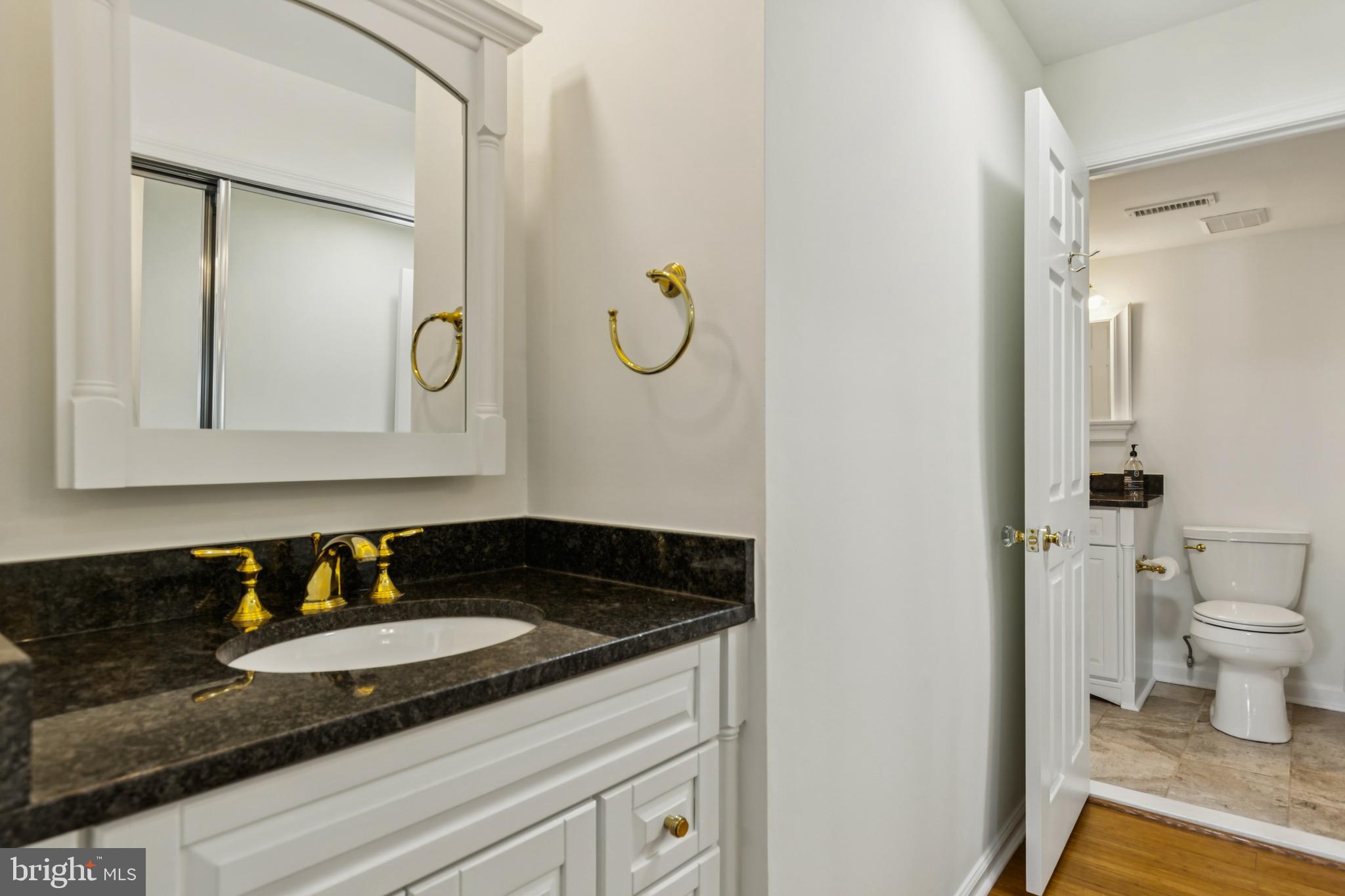 3353 LAKESIDE VIEW DRIVE 8-3