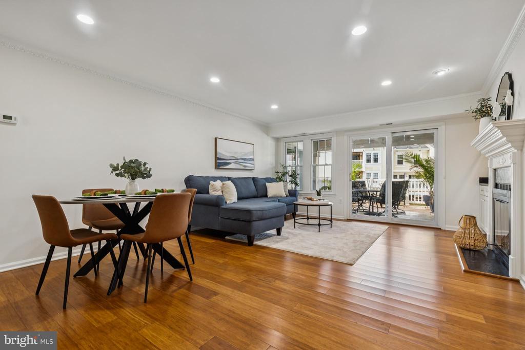 3353 LAKESIDE VIEW DRIVE 8-3