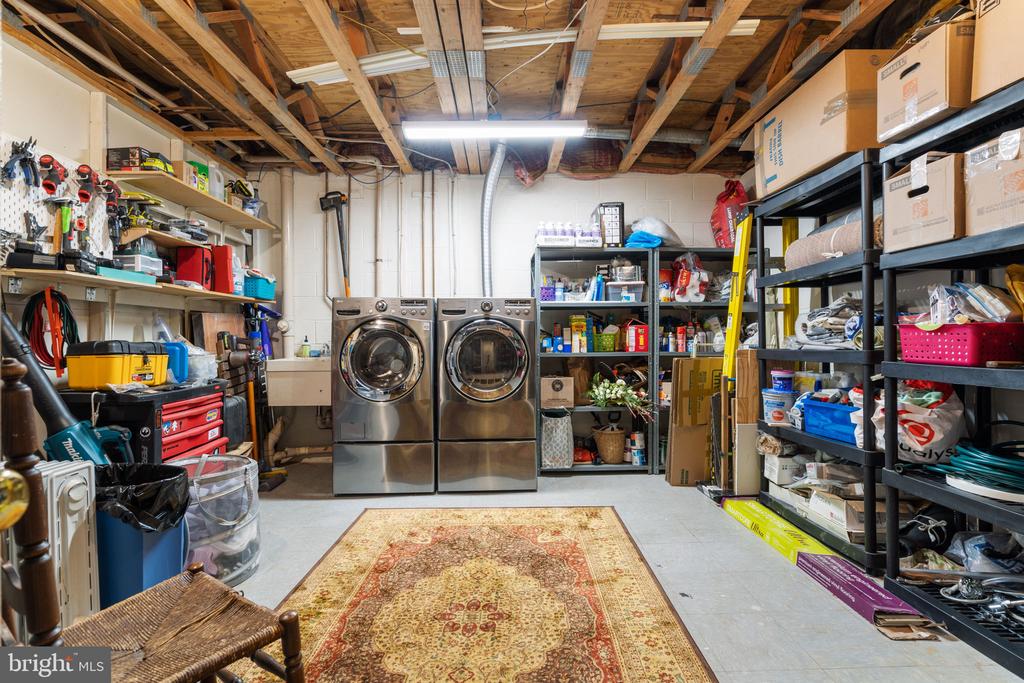 11713 STILLBROOK COURT