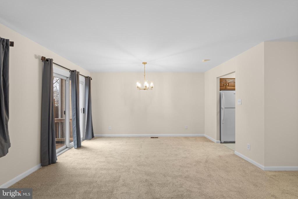 14831 HOXTON SQUARE