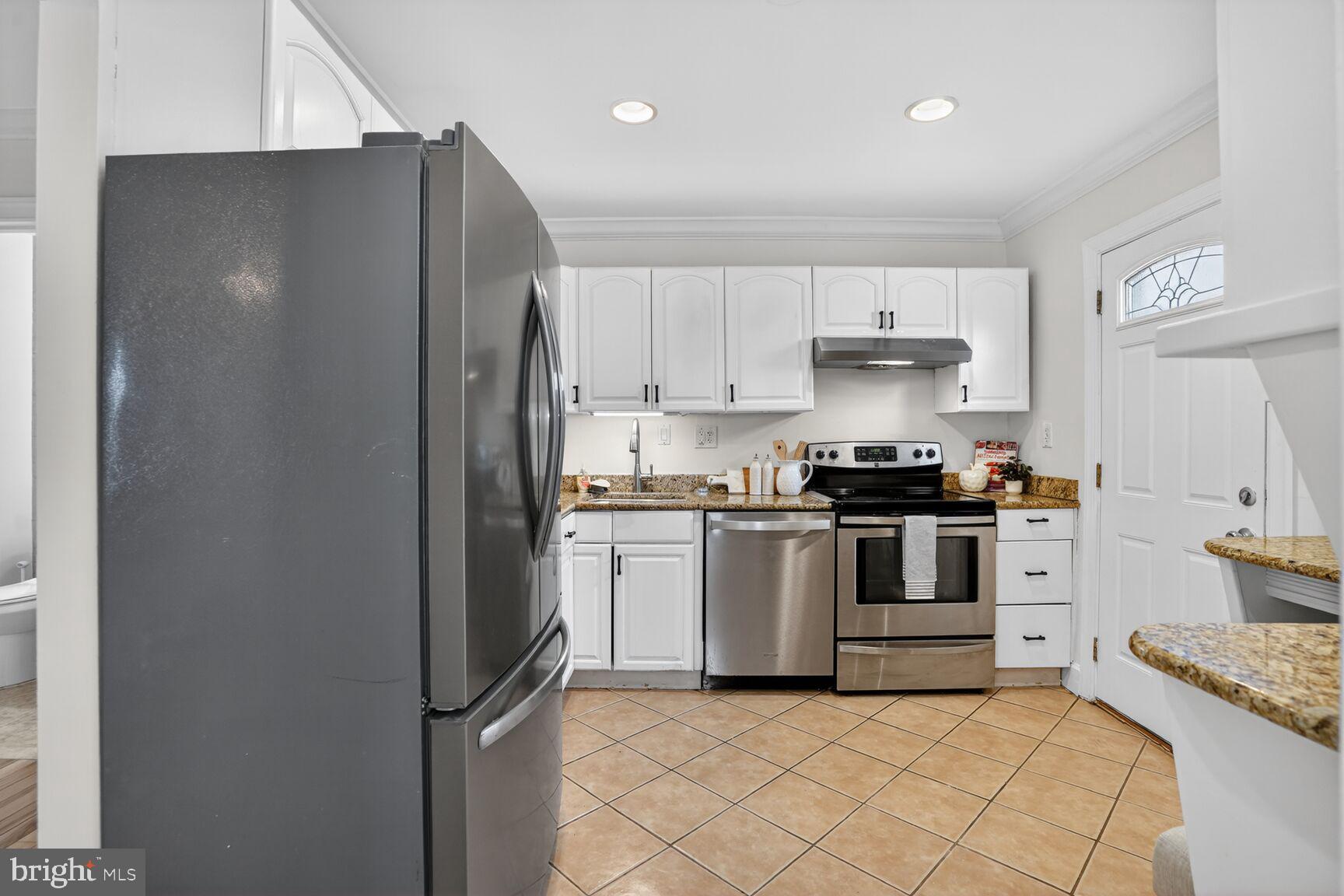 6015 TICONDEROGA COURT