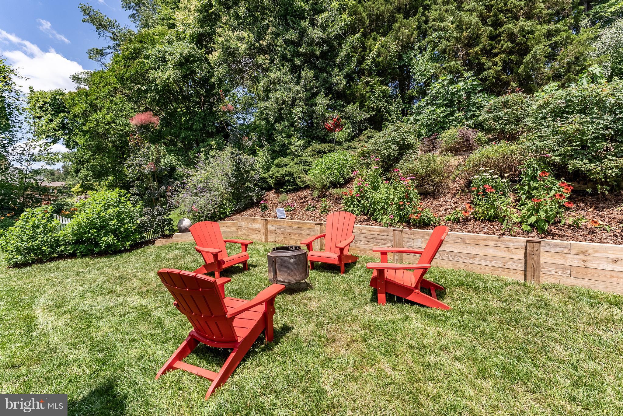 9010 LAKE BRADDOCK DRIVE