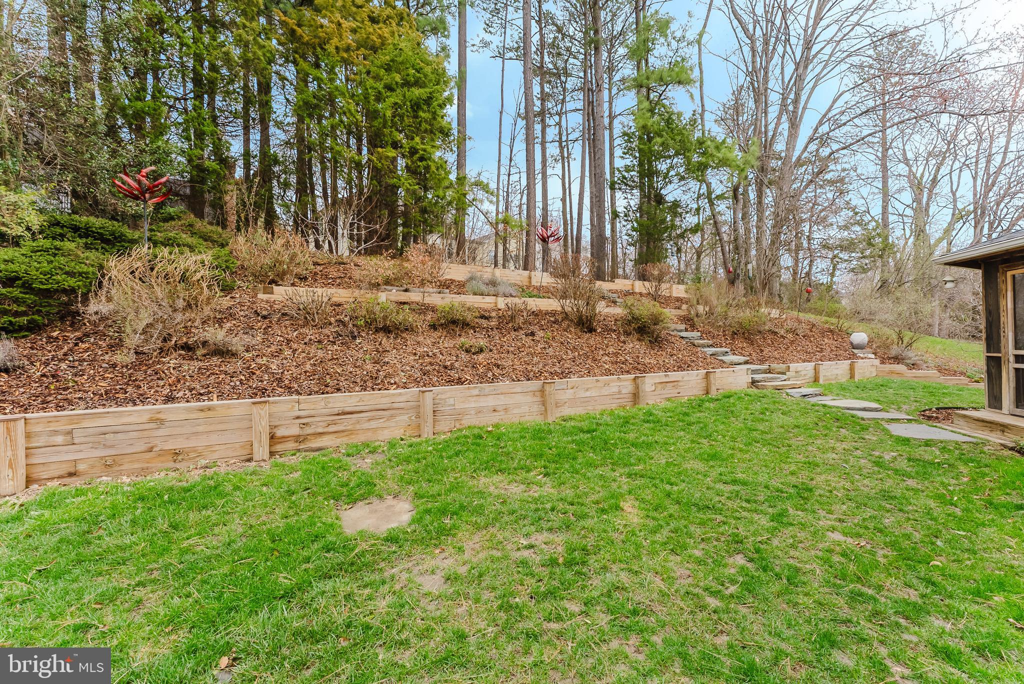9010 LAKE BRADDOCK DRIVE