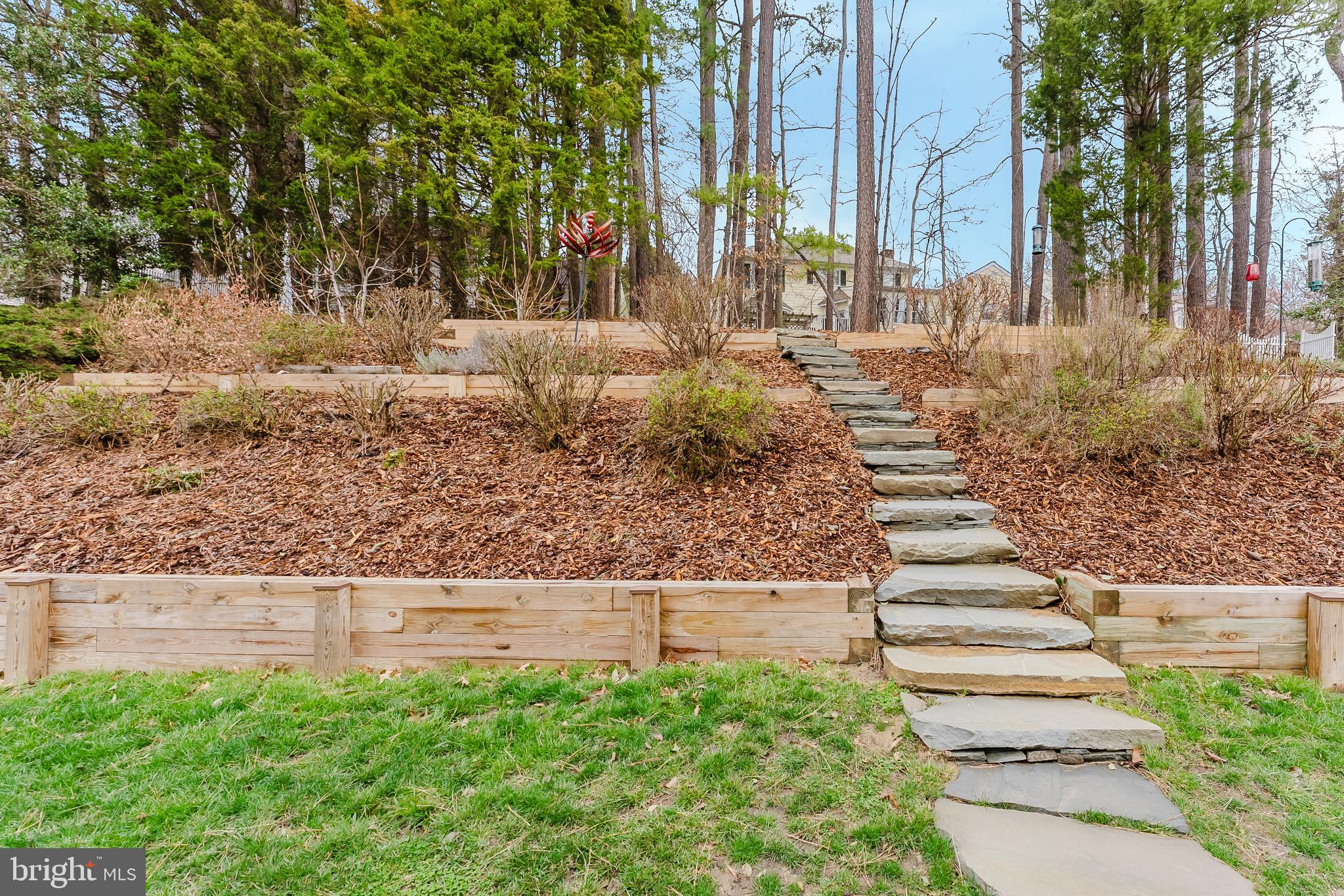 9010 LAKE BRADDOCK DRIVE