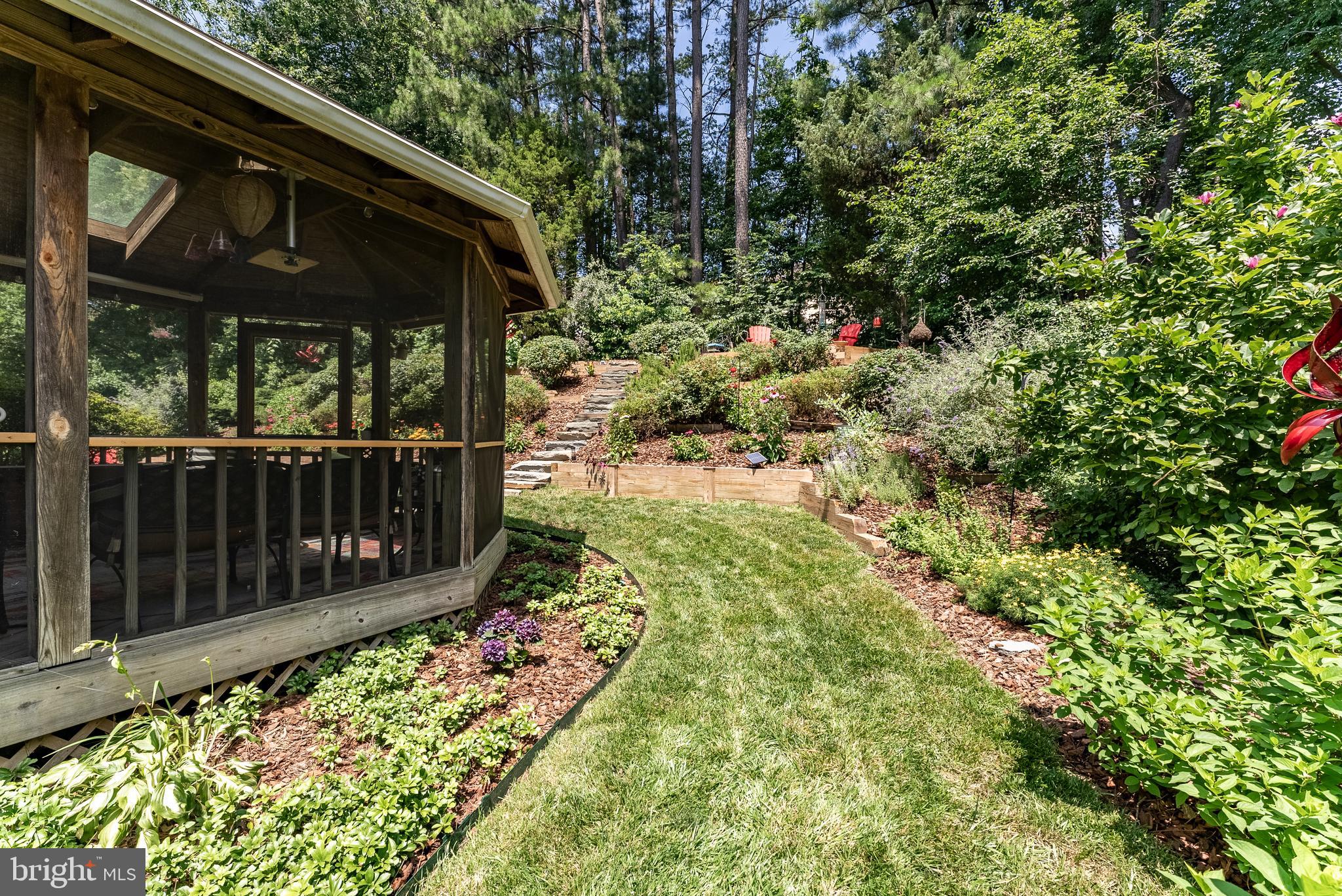 9010 LAKE BRADDOCK DRIVE