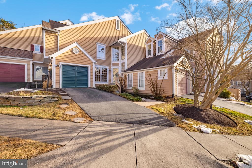 1509 DEER POINT WAY