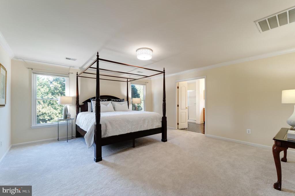 12704 AUTUMN CREST DRIVE