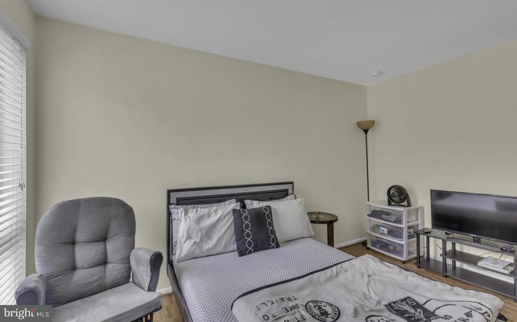11232 CHESTNUT GROVE SQUARE 335