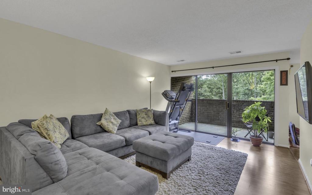 11232 CHESTNUT GROVE SQUARE 335