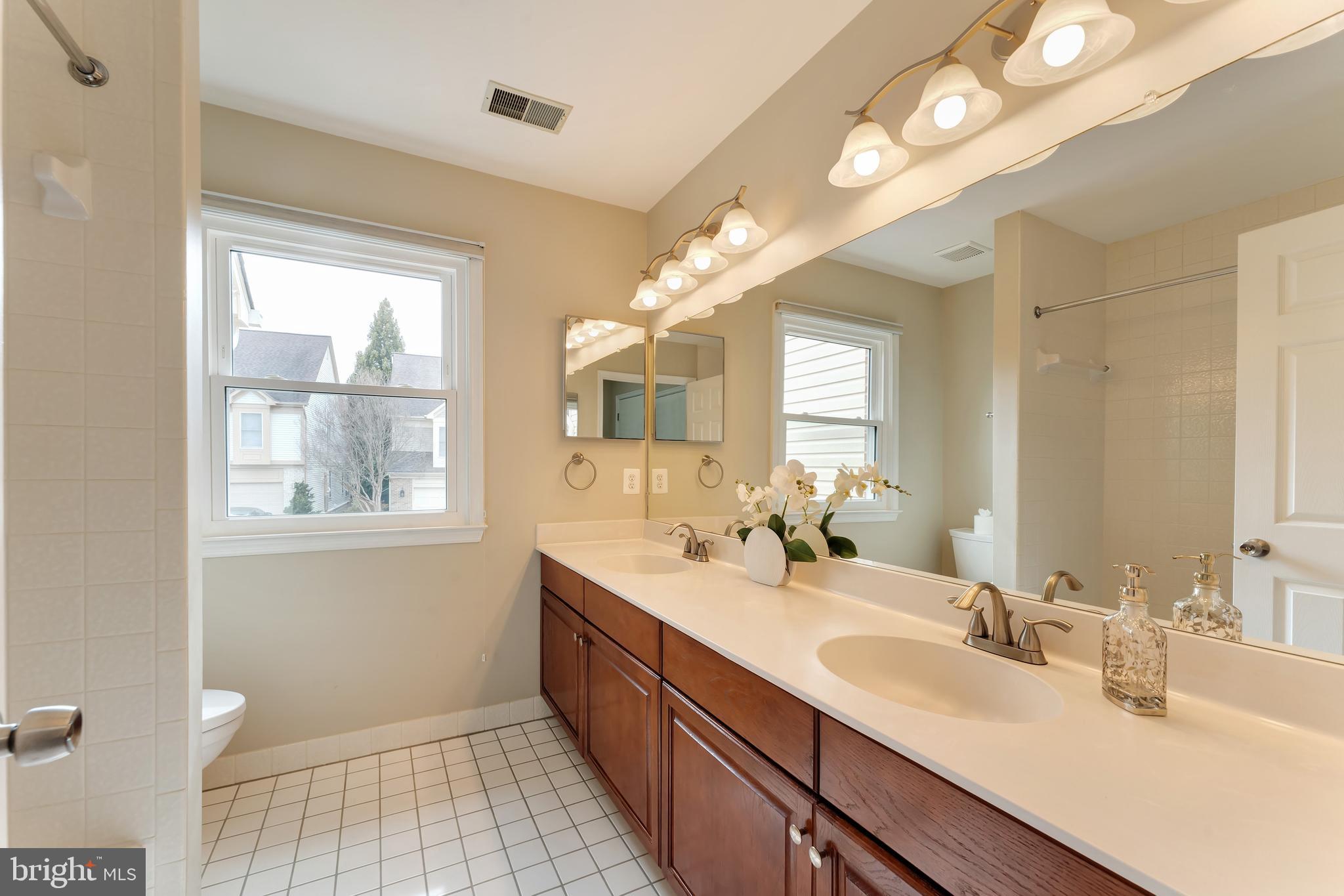 7506 SILVER MAPLE LANE