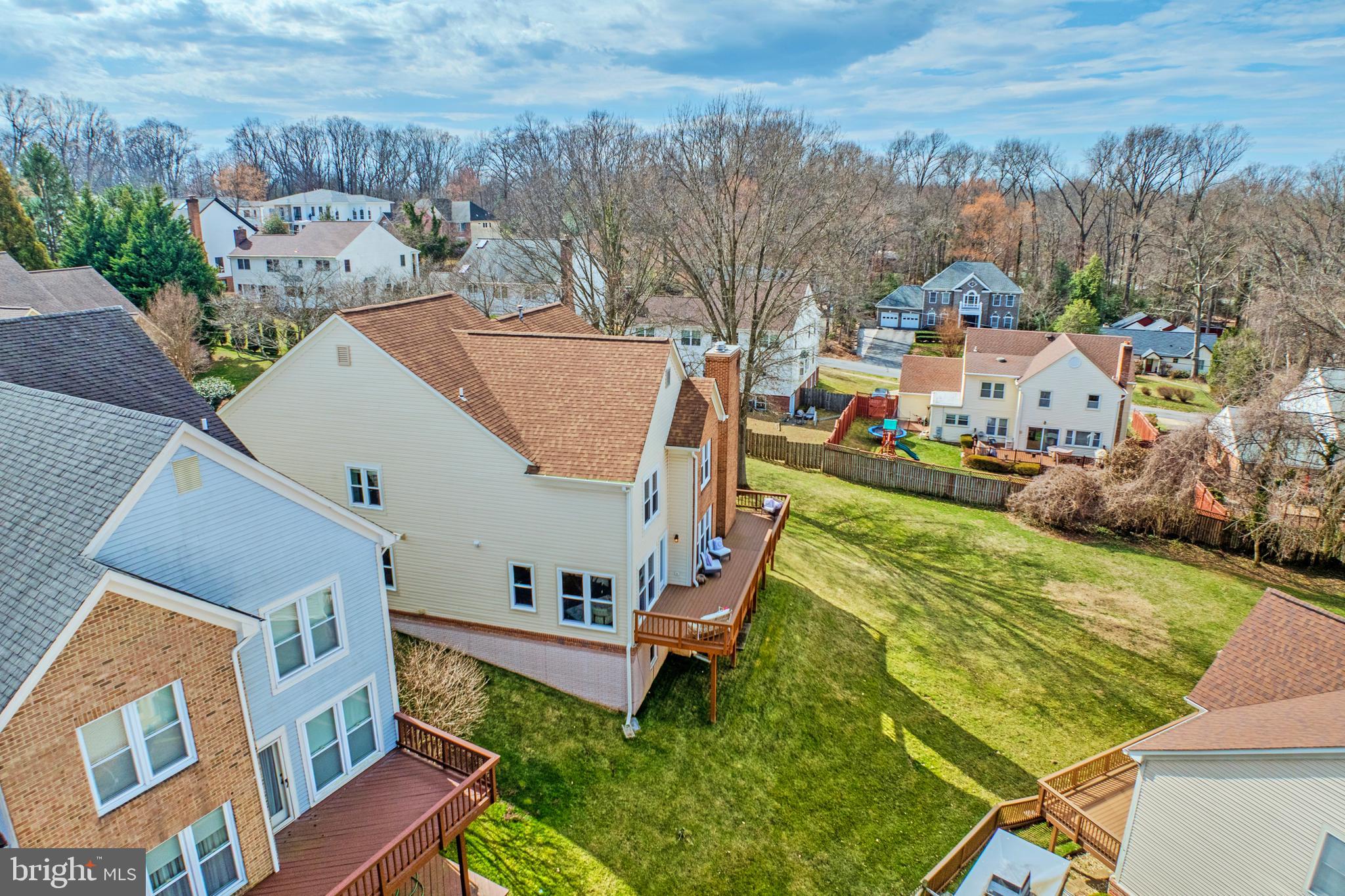 7506 SILVER MAPLE LANE