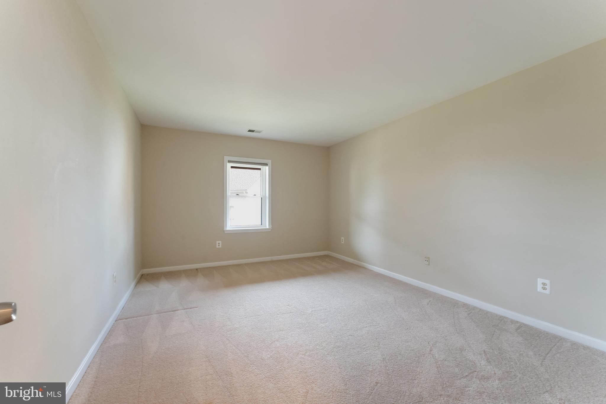 7506 SILVER MAPLE LANE