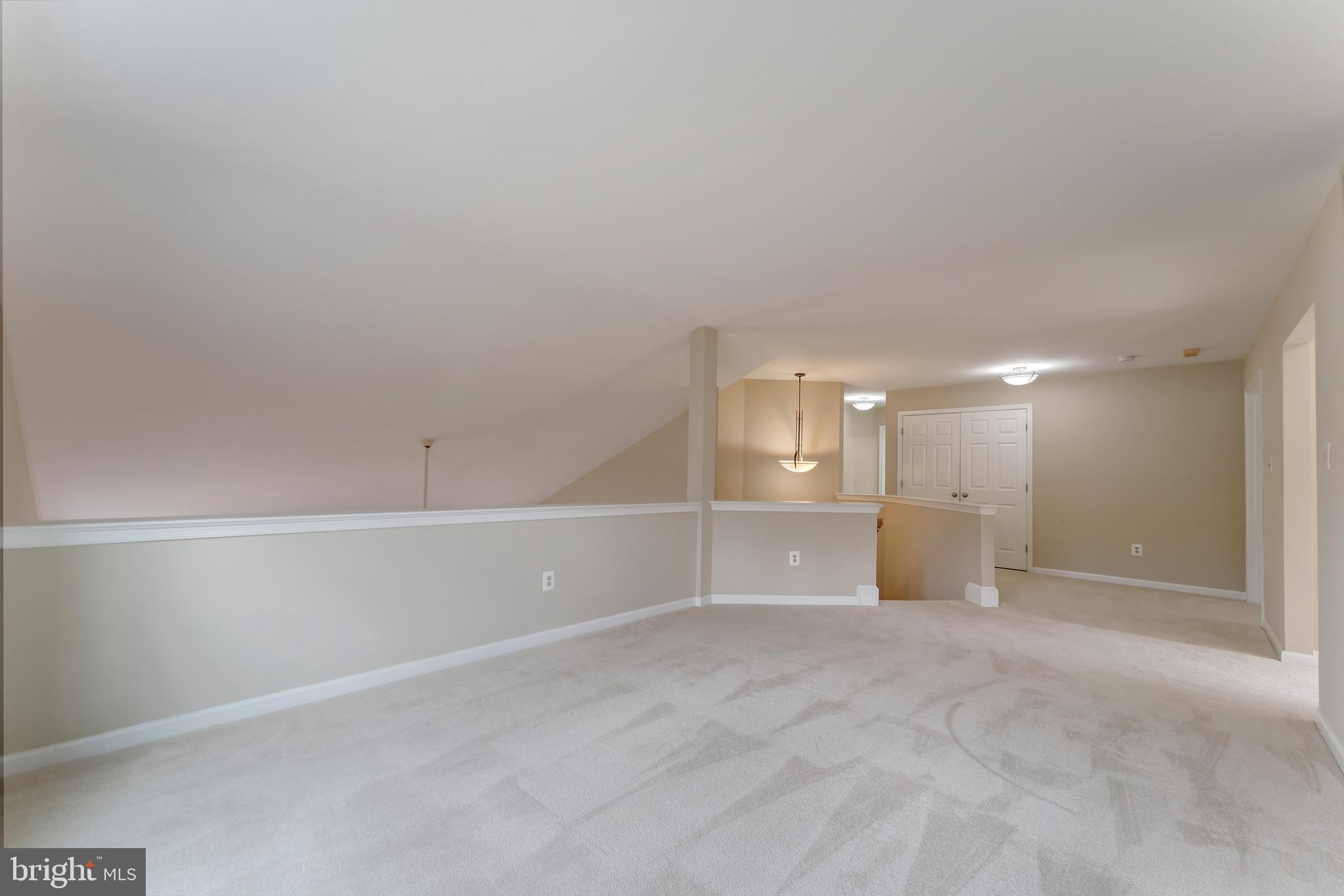 7506 SILVER MAPLE LANE