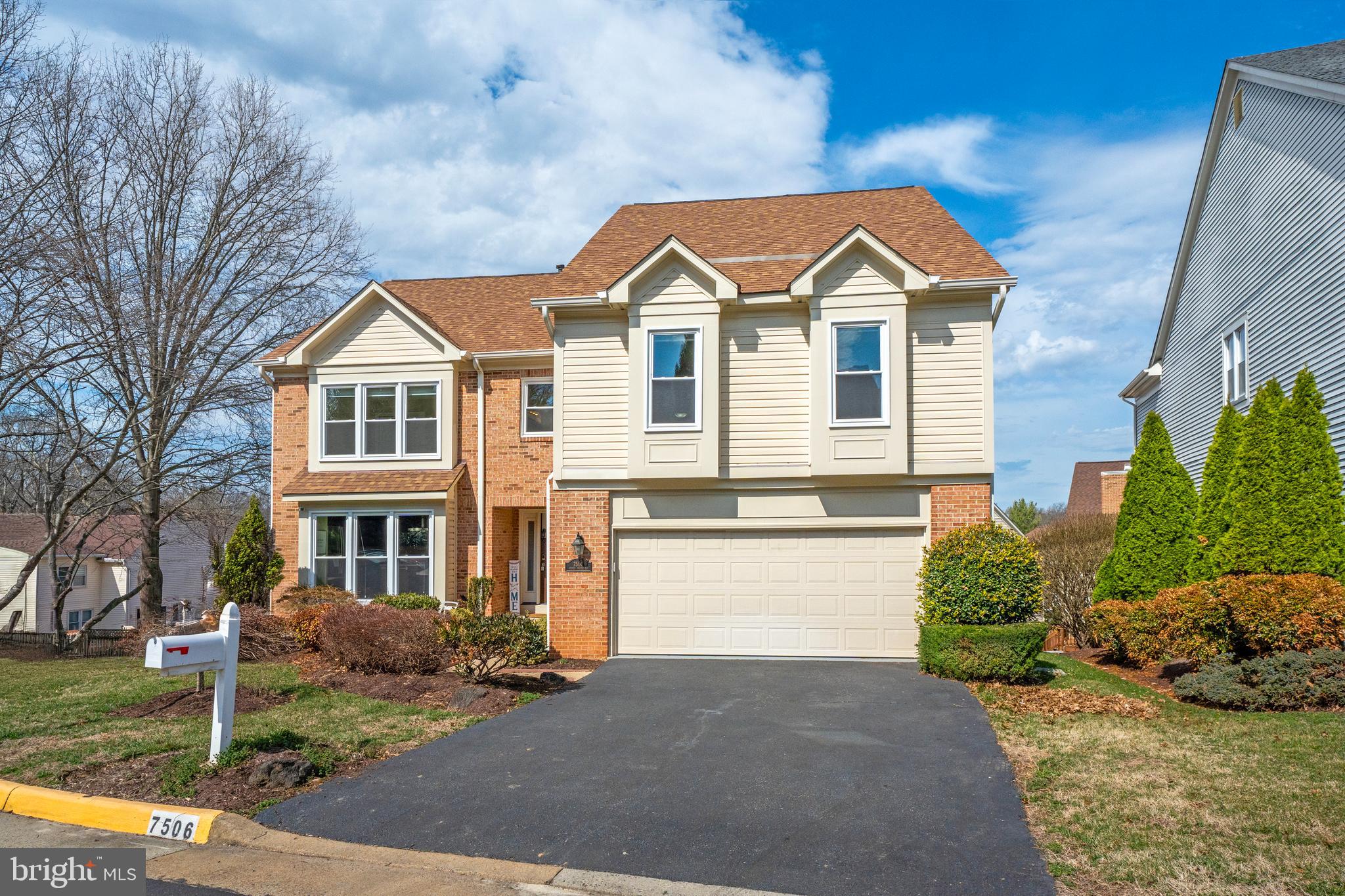 7506 SILVER MAPLE LANE