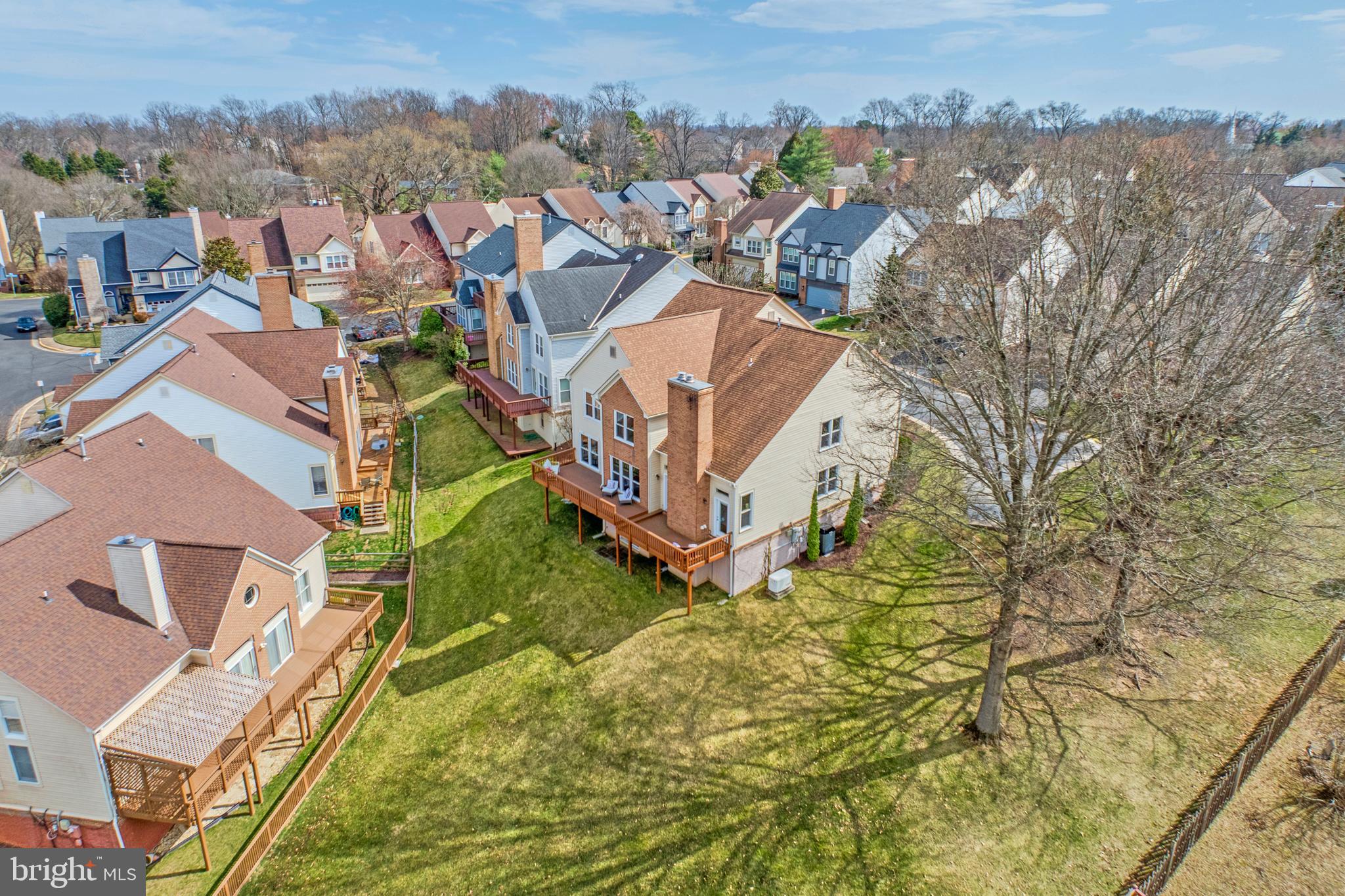 7506 SILVER MAPLE LANE