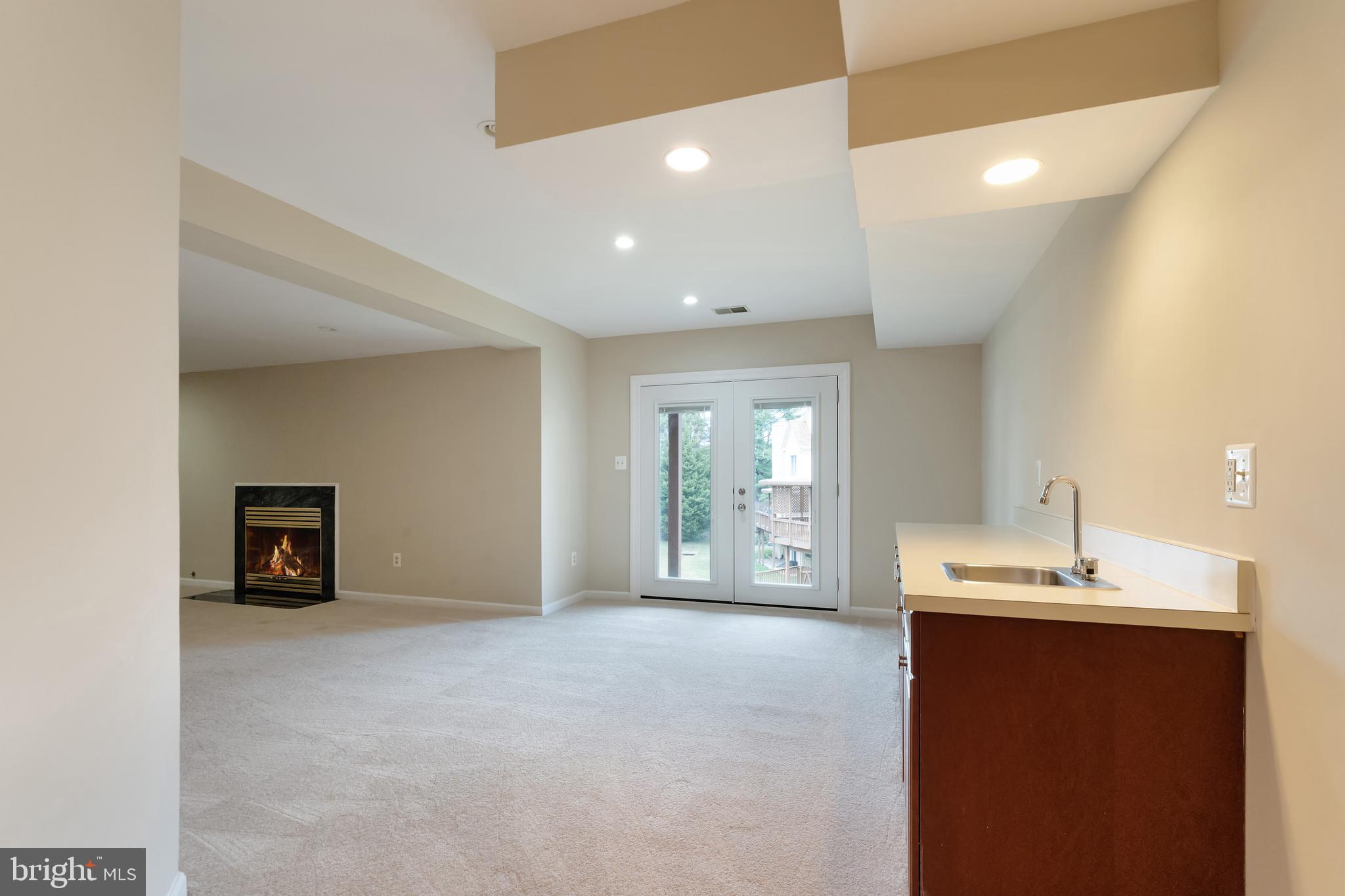 7506 SILVER MAPLE LANE