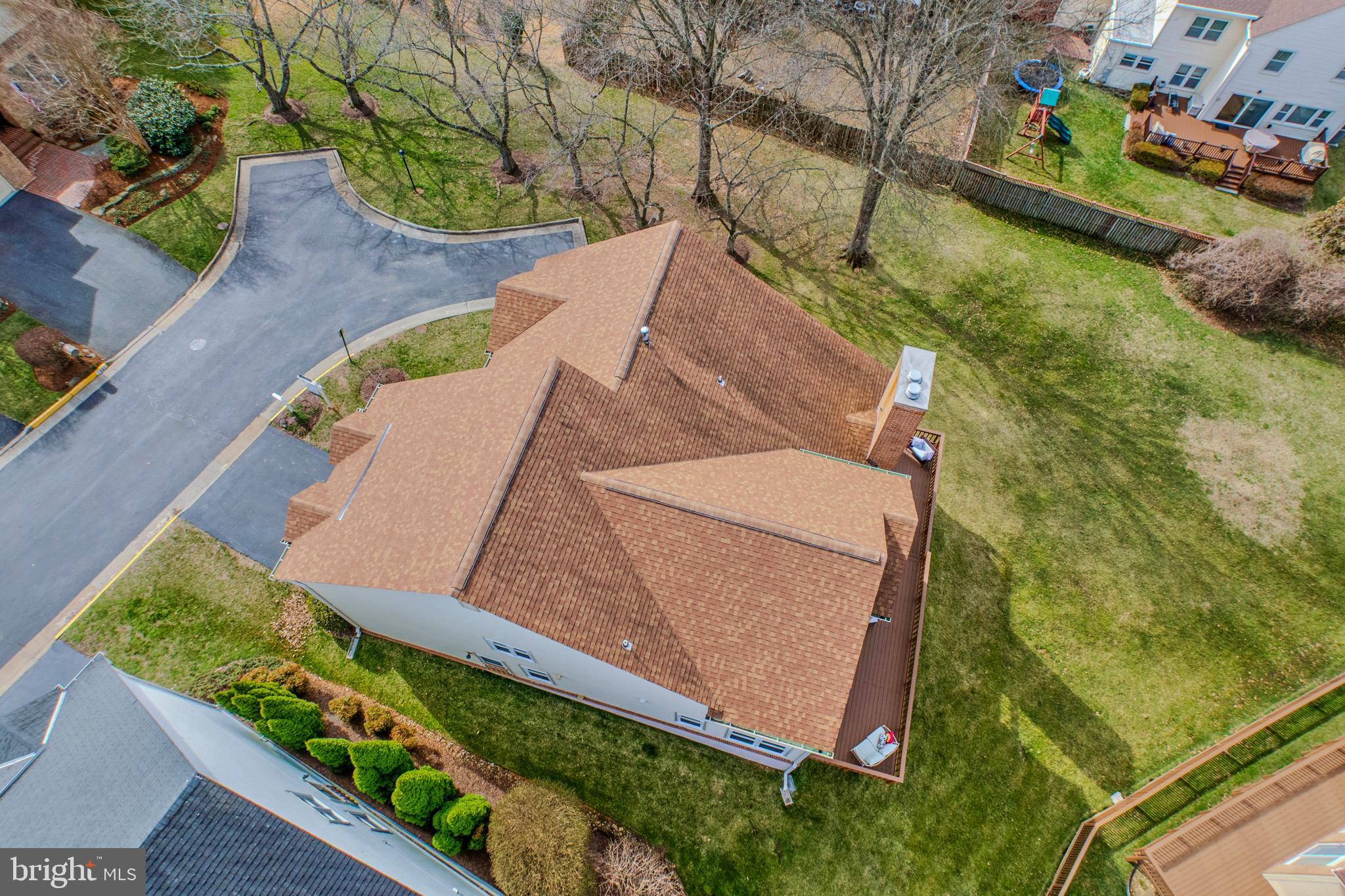 7506 SILVER MAPLE LANE