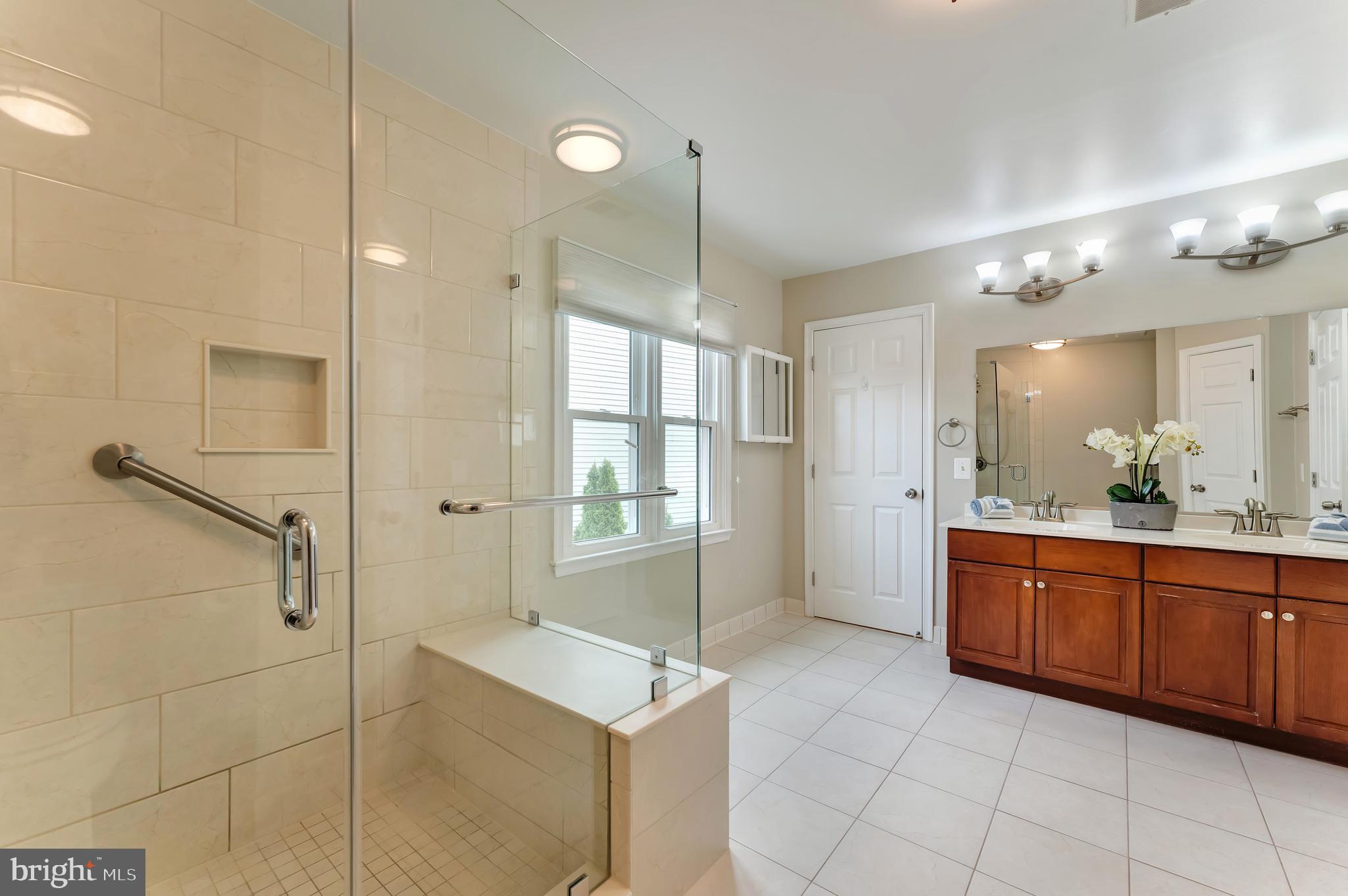 7506 SILVER MAPLE LANE