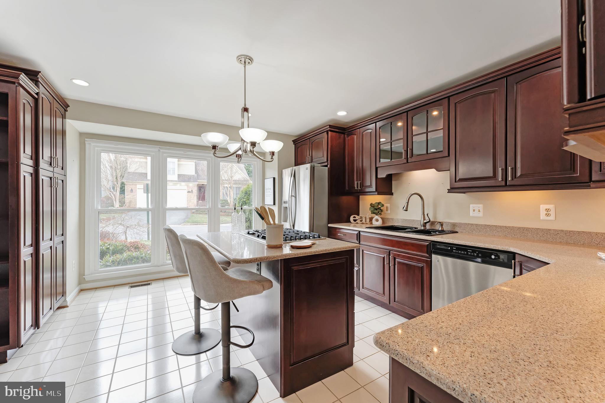 7506 SILVER MAPLE LANE