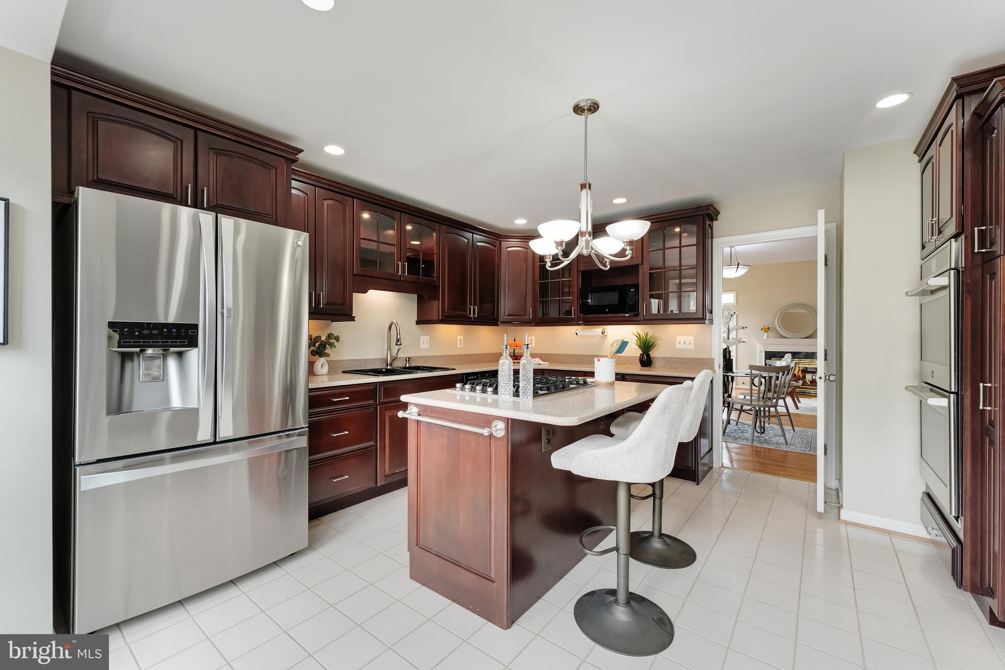 7506 SILVER MAPLE LANE