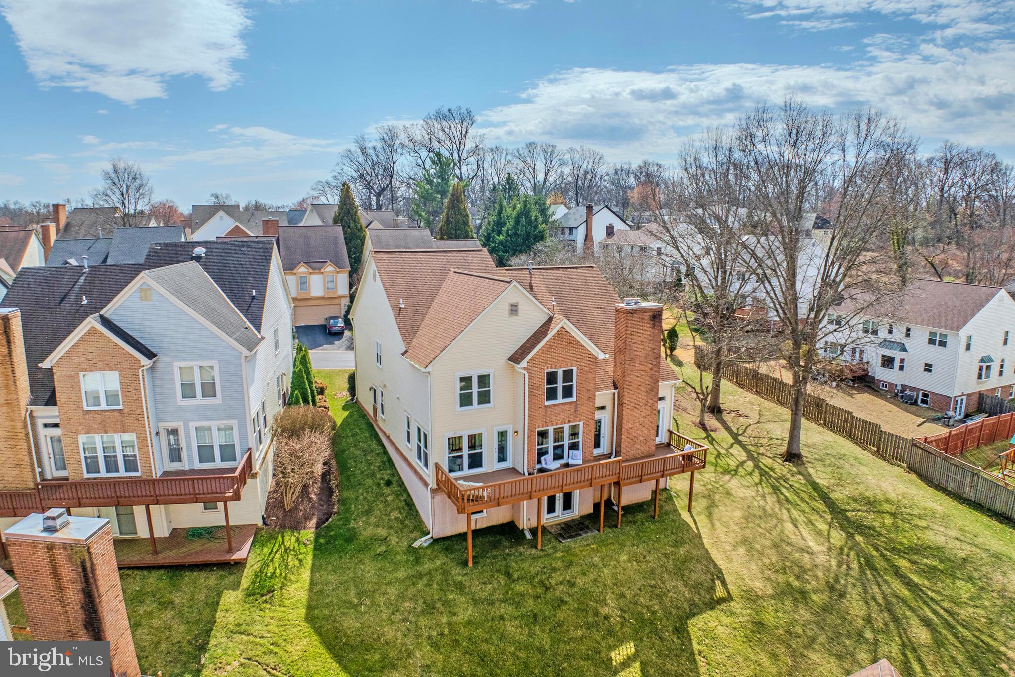 7506 SILVER MAPLE LANE