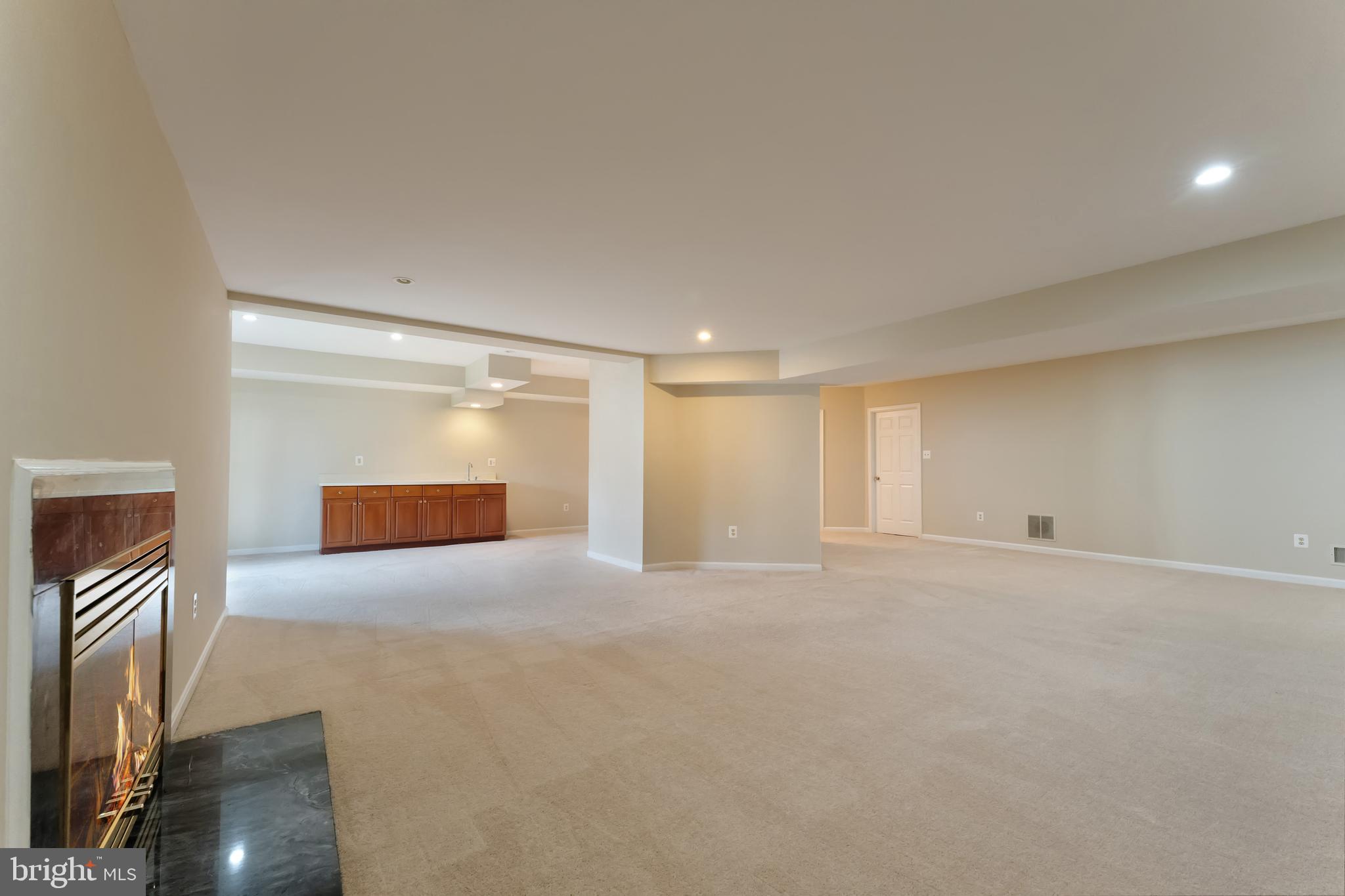 7506 SILVER MAPLE LANE