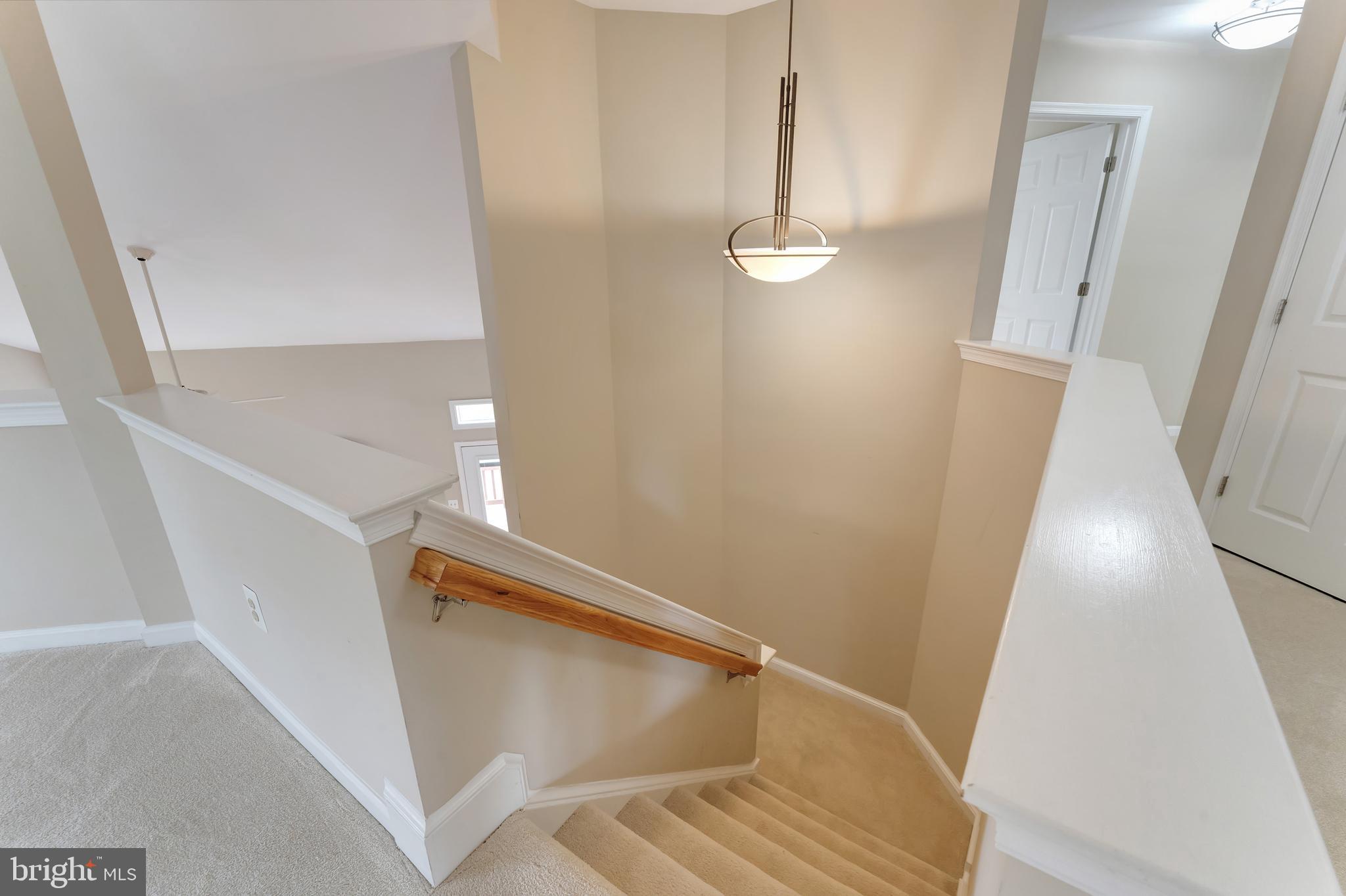 7506 SILVER MAPLE LANE