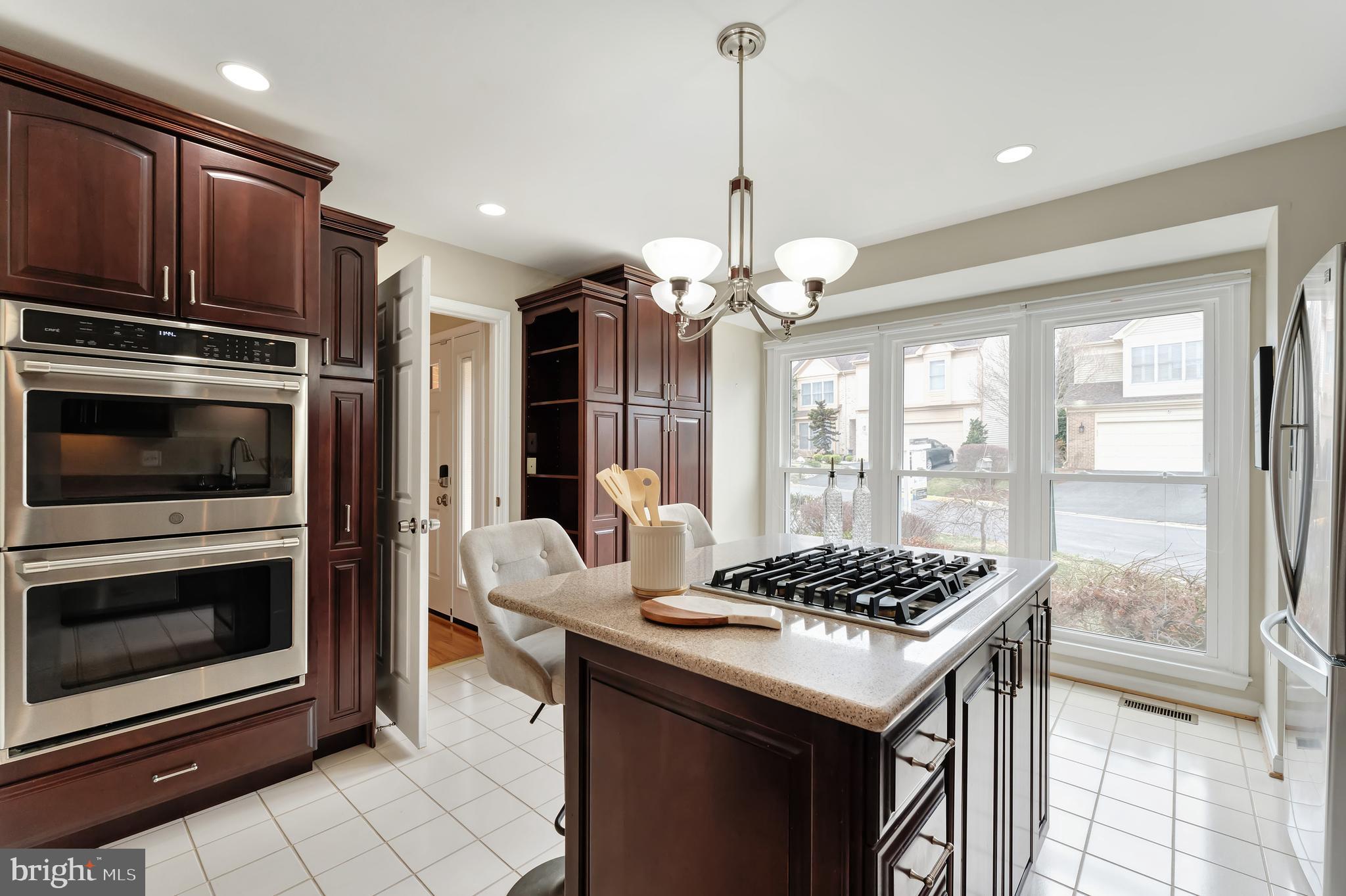 7506 SILVER MAPLE LANE