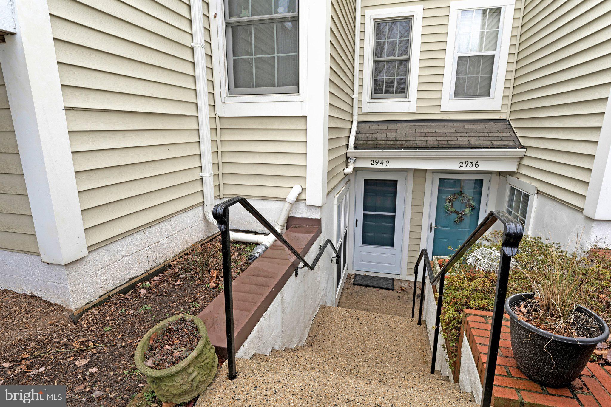 2942 YARLING COURT 2942