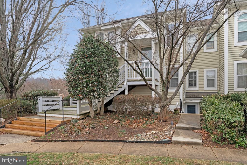 2942 YARLING COURT 2942