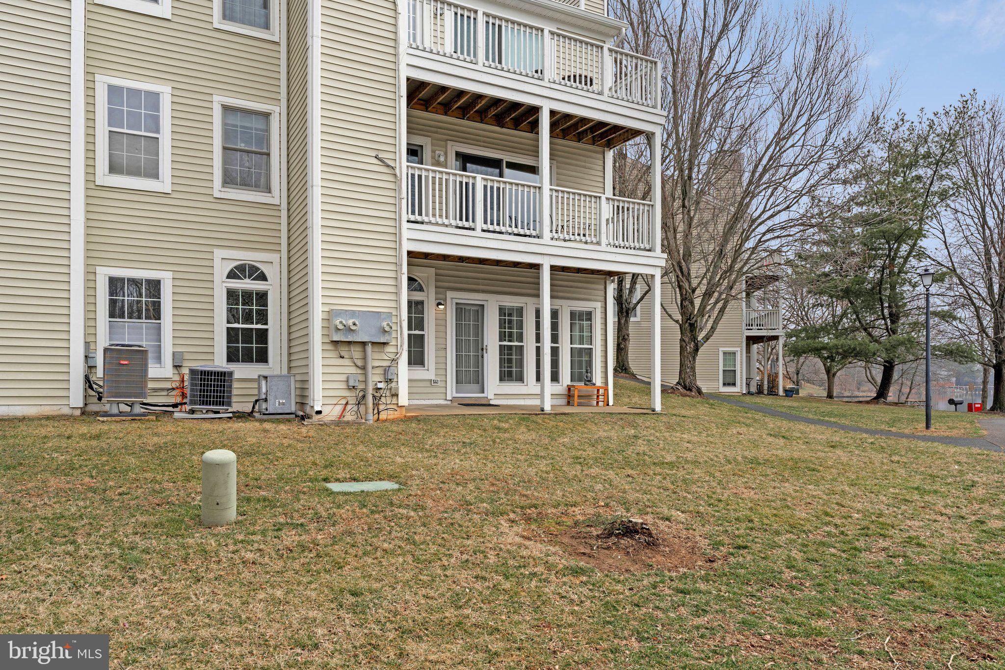 2942 YARLING COURT 2942