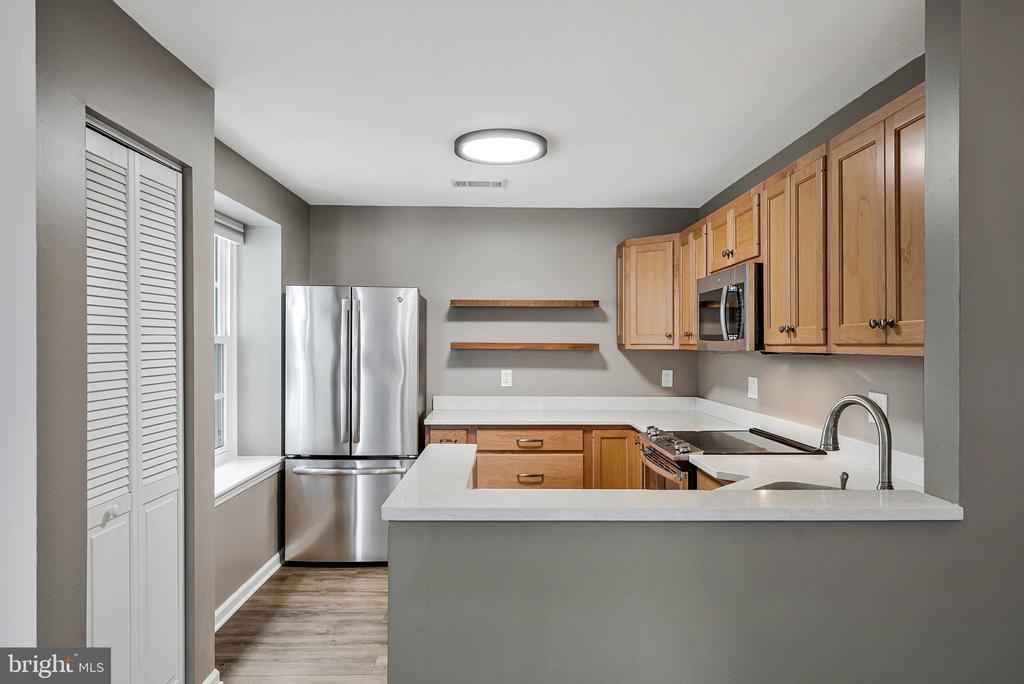 2942 YARLING COURT 2942