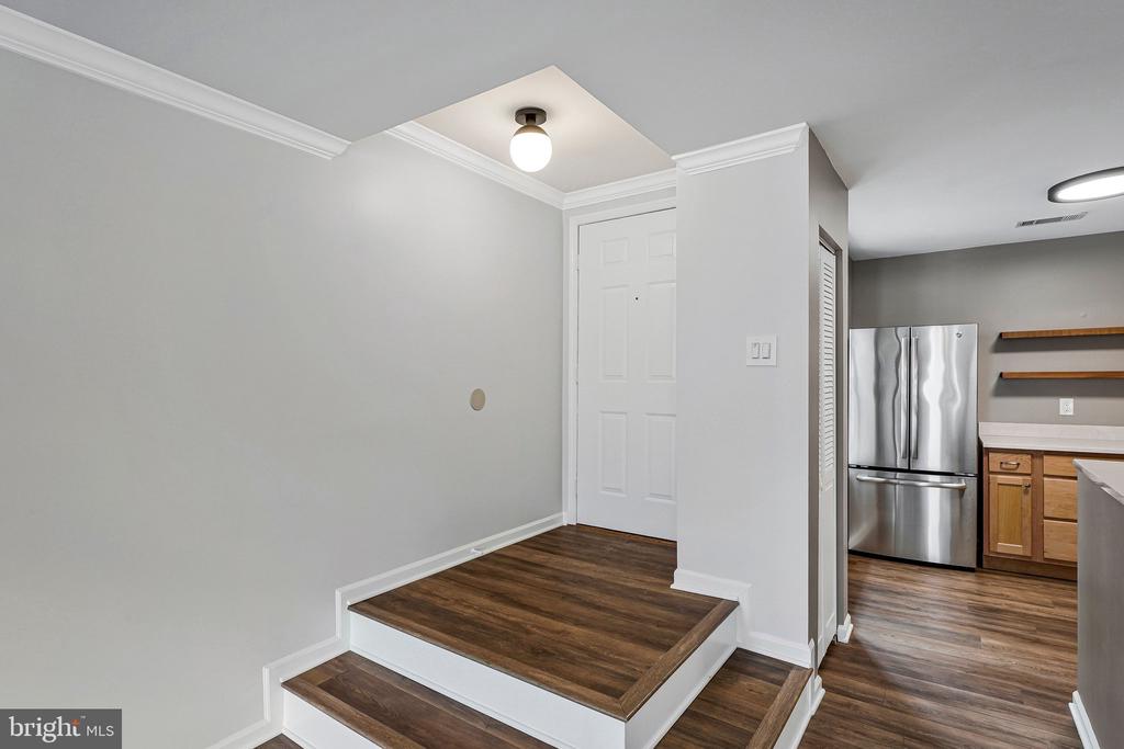 2942 YARLING COURT 2942