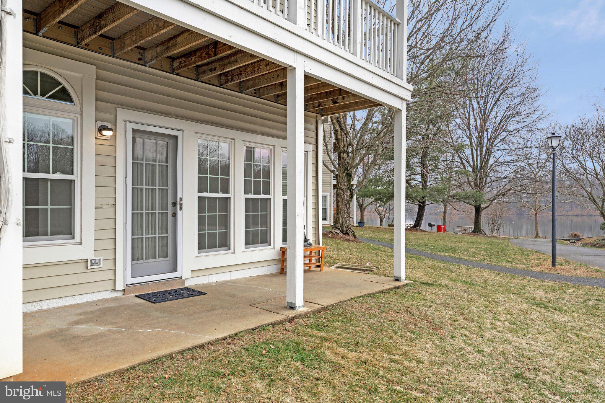 2942 YARLING COURT 2942