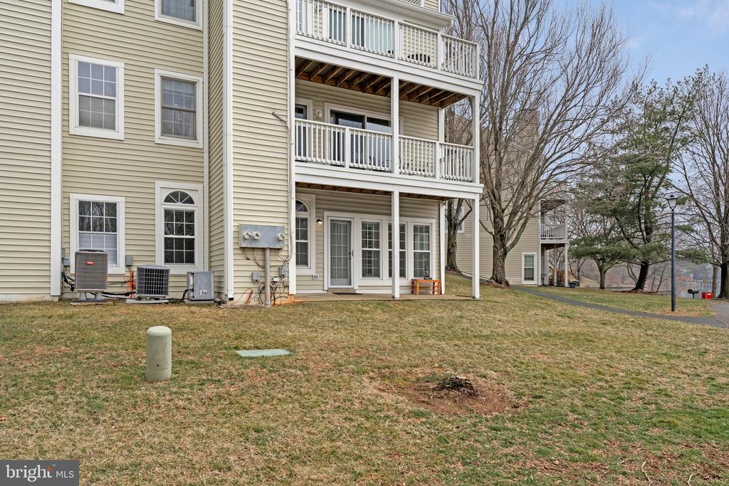 2942 YARLING COURT 2942