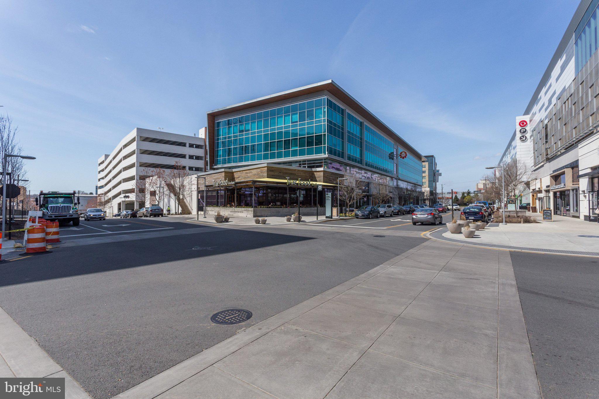 2942 YARLING COURT 2942