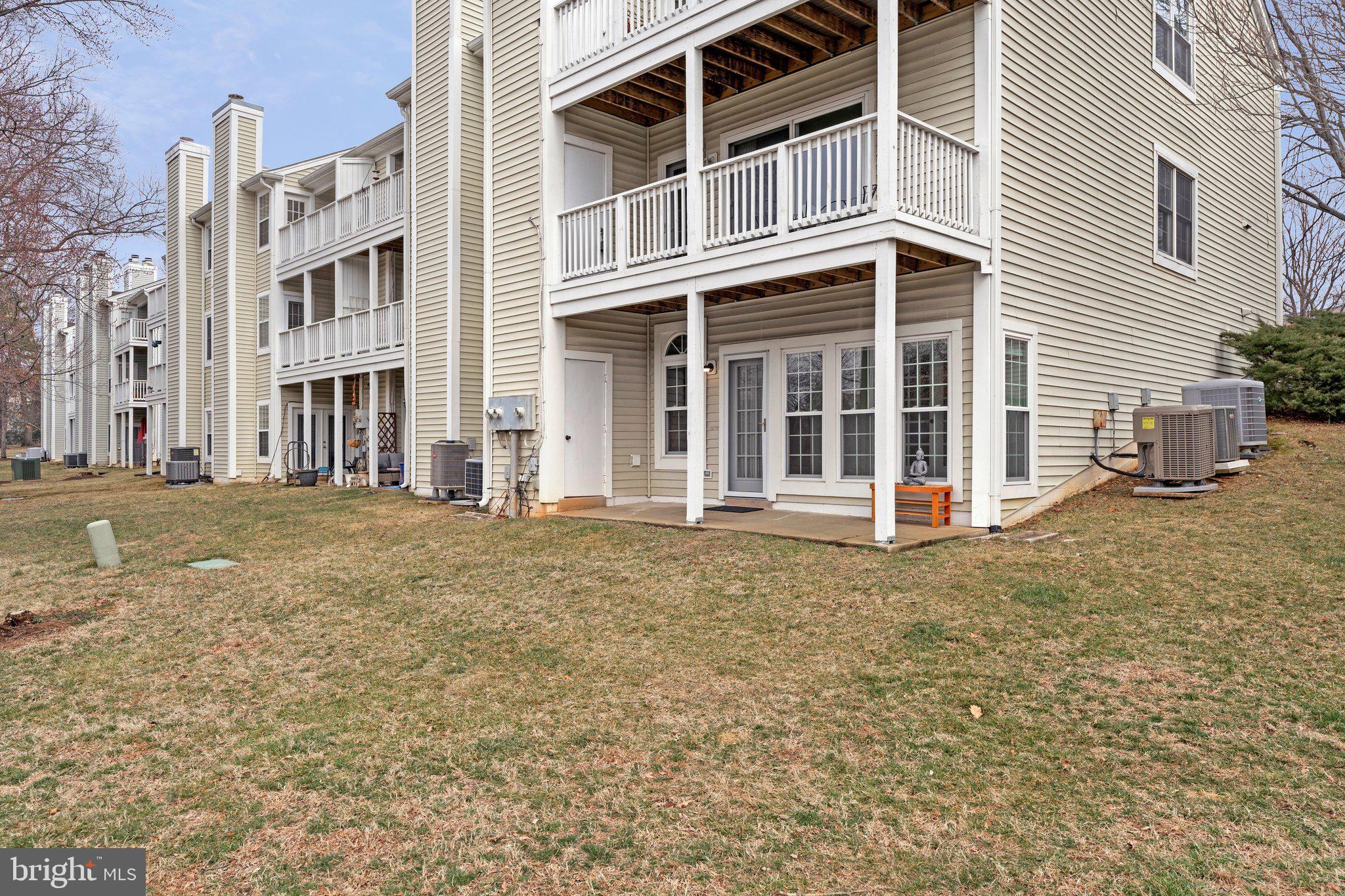 2942 YARLING COURT 2942